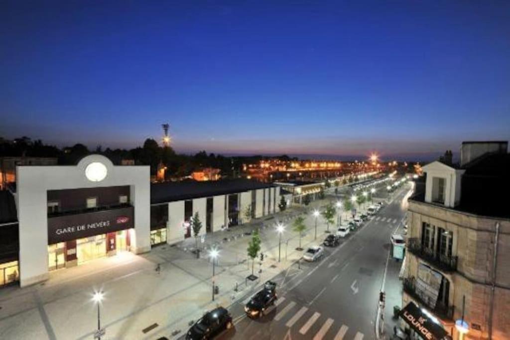 Nevers, Appartement De Standing Proche De La Gare Exterior photo